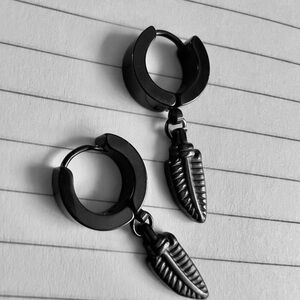 Stainless Steel Men’s Matte black Huggie hoop feathers drop Punk Earrings
